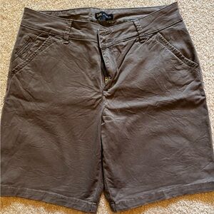 Lee Taupe Straight Fit Shorts